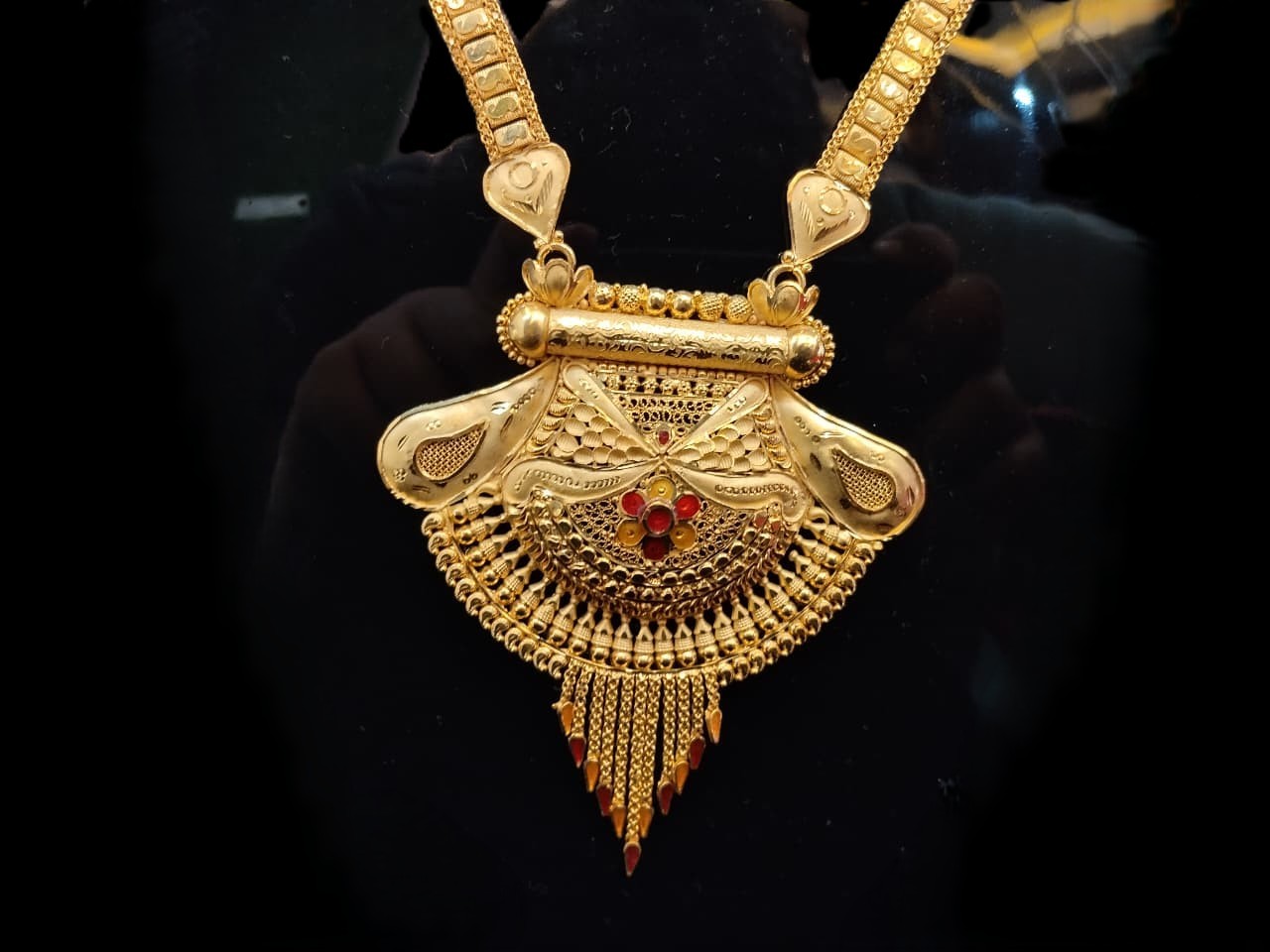 The Antique "Fan" Pendant Set