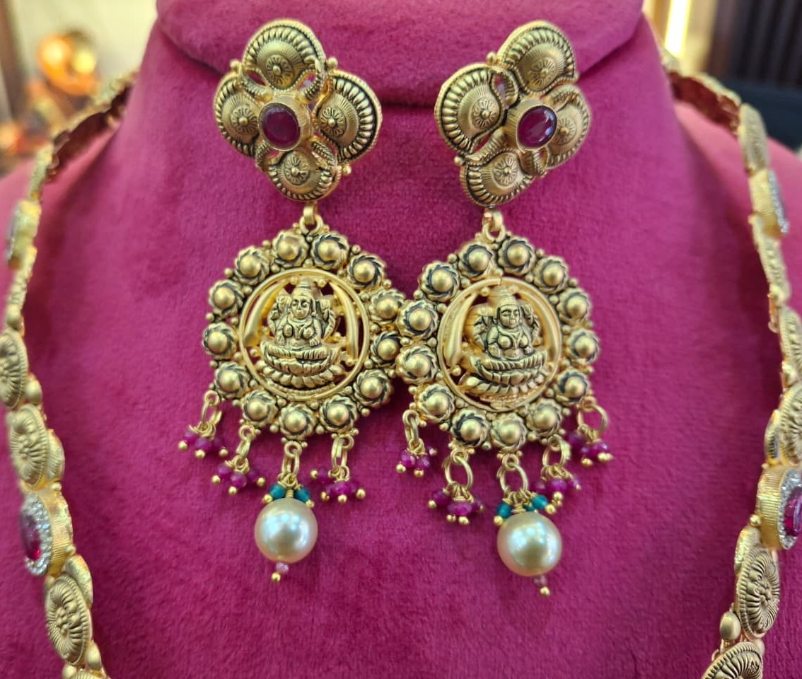 The Ornate Nakshi Statement Set