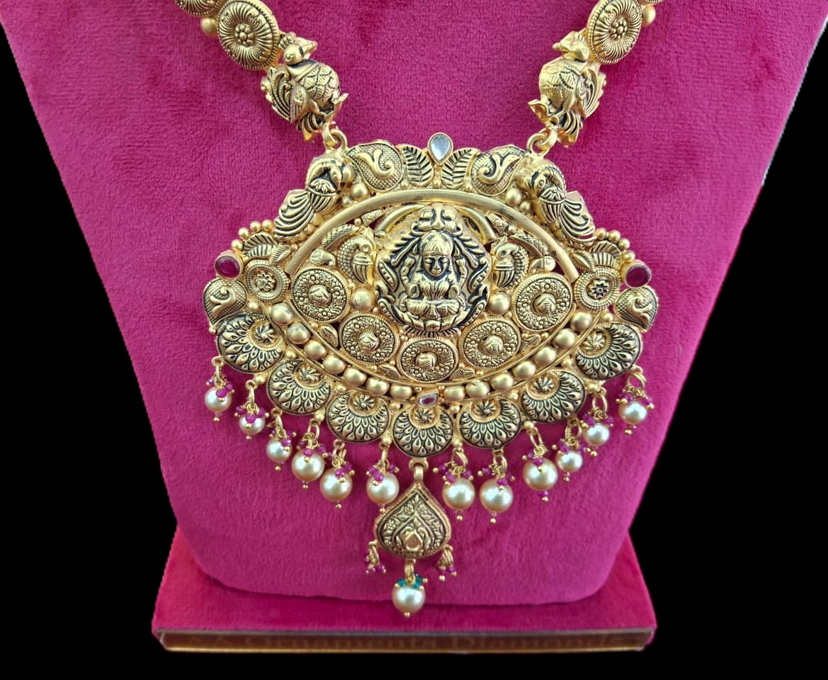 The Ornate Nakshi Statement Set
